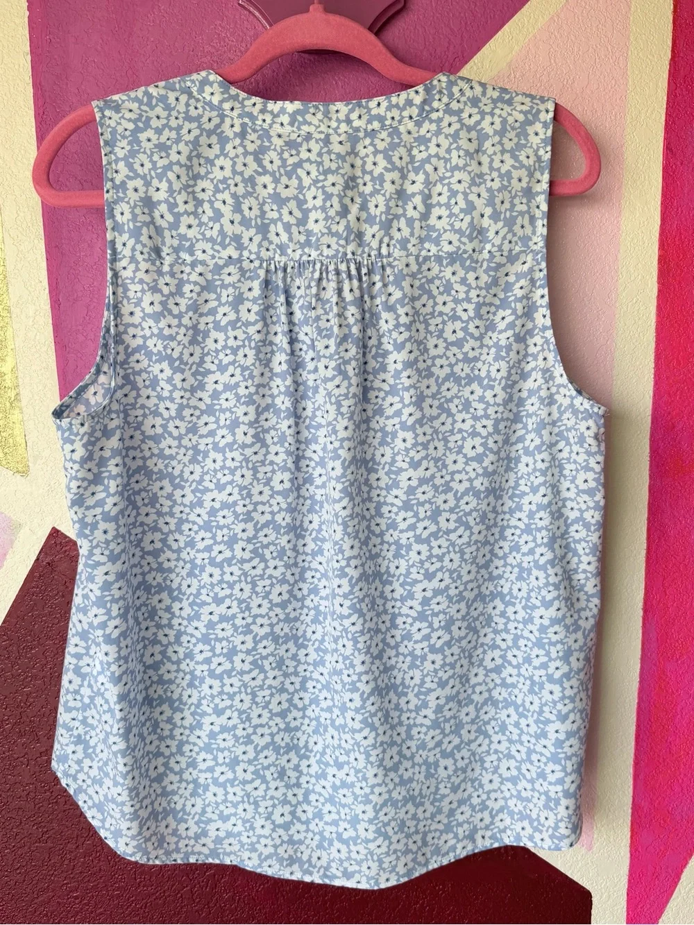 J.Crew Sleeveless Split Neck Floral Blouse Sz M Blue White Ditsy Print